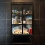 IKEA MOSSJÖN Vitrinekast, Huis en Inrichting, Ophalen, Zo goed als nieuw, 25 tot 50 cm