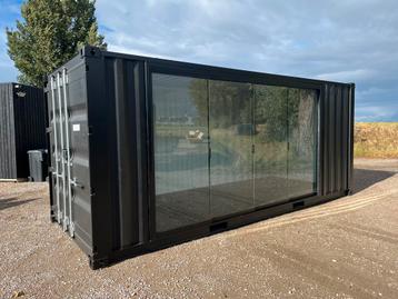 Zeecontainer met glazen wand beschikbaar voor biedingen