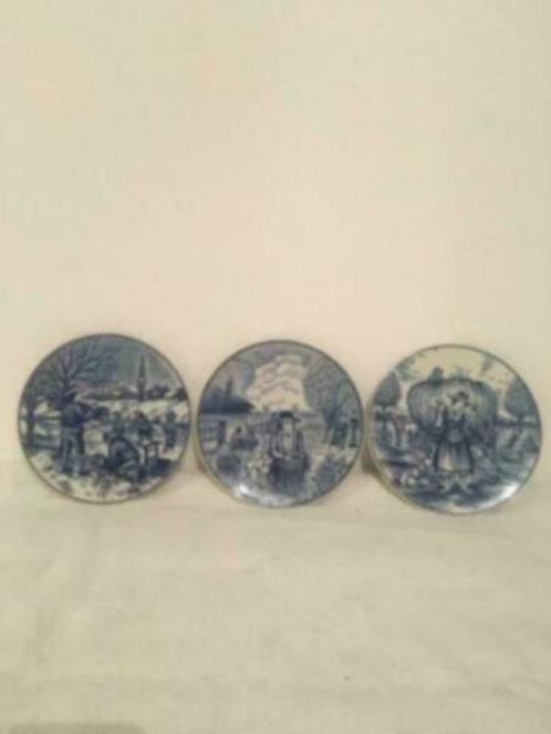 Wandborden 'Land bewerken', Royal Delft Blue, aardewerk., Antiek en Kunst, Antiek | Wandborden en Tegels, Ophalen of Verzenden