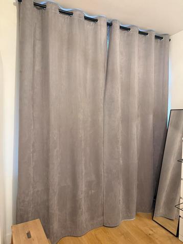 IKEA BIRTNA velvet verduisterende gordijnen en roede beschikbaar voor biedingen