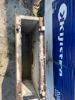 Verzamelput  Eindput lijngoot ( beton en ijzer ) vintage, Doe-het-zelf en Verbouw, Buizen en Afvoer, Ophalen, Overige materialen