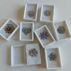 Vintage broches nieuw in leuk doosje met glazen dekseltje, Overige materialen, Minder dan 4 cm, Nieuw, Ophalen of Verzenden