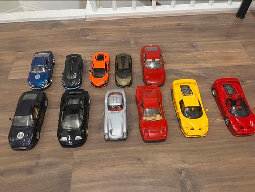 Modelauto’s 1:18 en 1:24, Hobby en Vrije tijd, Modelauto's | 1:18, Zo goed als nieuw, Auto, Bburago, Ophalen of Verzenden