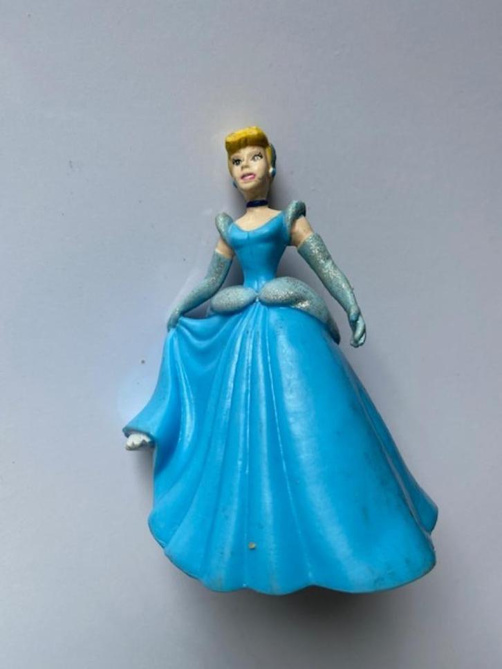 Disney Bullyland Assepoester poppetje 9,5 cm, Verzamelen, Disney, Zo goed als nieuw, Beeldje of Figuurtje, Assepoester of Belle
