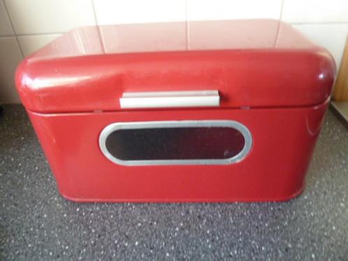 Broodtrommel - Rood metaal, Huis en Inrichting, Keuken | Keukenbenodigdheden, Zo goed als nieuw, Ophalen of Verzenden