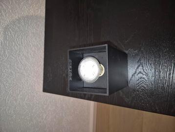 Wandlamp beschikbaar voor biedingen