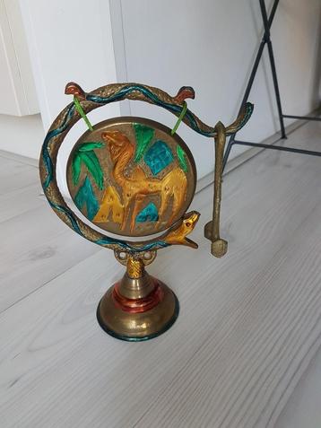 Koperen gong souvenir  beschikbaar voor biedingen