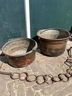 Twee koperen potten plus ketting, Antiek en Kunst, Antiek | Koper en Brons, Ophalen, Koper