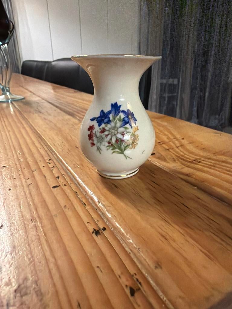 Klein vintage vaasje - 7 cm hoog, Ophalen of Verzenden