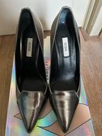 Guess pump bronze/grijs metallic mt 38, Ophalen, Zo goed als nieuw, Grijs