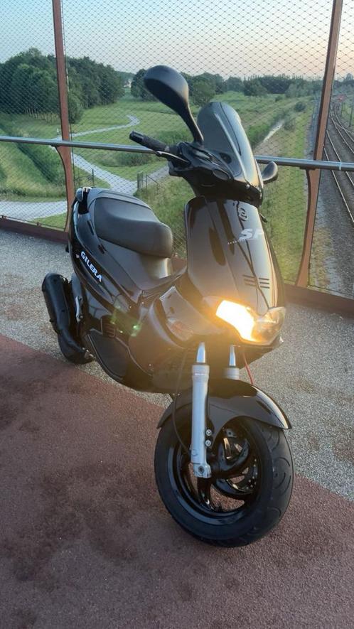 Gilera runner SP pro 180cc A1 bouwjaar 2000, Fietsen en Brommers, Scooters | Piaggio, Zo goed als nieuw, Overige modellen, Ophalen