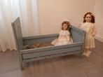 Groot oud antiek houten poppenbed, Verzamelen, Poppen, Ophalen, Gebruikt, Accessoires