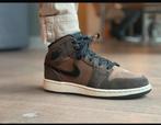 Nike Air Jordan 1 mid, Kleding | Dames, Schoenen, Nike, Ophalen of Verzenden, Bruin, Zo goed als nieuw