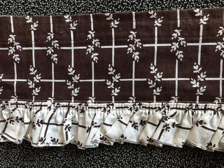 stof valletje lucak print 100% katoen bruin - jaren 70 retro, Hobby en Vrije tijd, Stoffen en Lappen, Nieuw, Katoen, 120 cm of meer