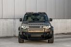 Land Rover Defender 110 3.0 P400 (400PK) FirstEdition, Urban, Auto's, Land Rover, Automaat, Start-stop-systeem, Gebruikt, Beige