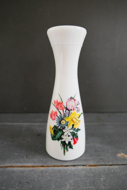 Vintage BRF vaas melkglas bloemen Bormioli Rocco & Figlio, Antiek en Kunst, Antiek | Vazen, Verzenden