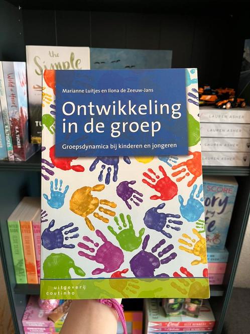 Ontwikkeling in de groep - Marianne Luitjes, Boeken, Studieboeken en Cursussen, Zo goed als nieuw, HBO, Verzenden