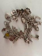 Oude zilveren engelse bedel armband met 22 bedels 3 opend, Sieraden, Tassen en Uiterlijk, Antieke sieraden, Ophalen of Verzenden