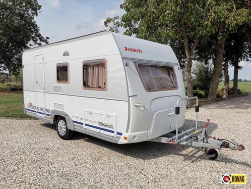 Dethleffs Camper 440 DB, Caravans en Kamperen, Caravans, tot en met 4, 750 - 1000 kg, Standaardzit, Dethleffs, Dwarsbed, Lengtebed