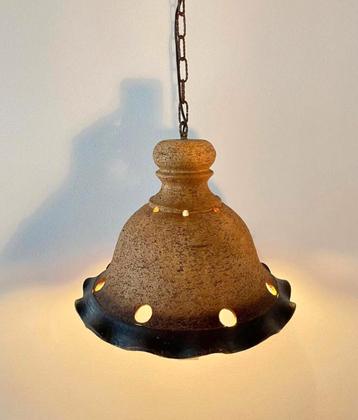 Unieke XXL Brutalist Keramiek Hanglamp – Jaren ’70 beschikbaar voor biedingen