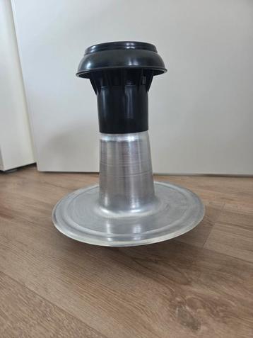 Dakontluchting met PP Kap – gratis af te halen  beschikbaar voor biedingen