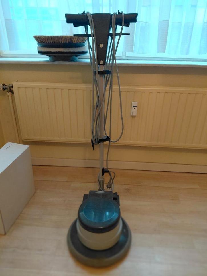 Boenmachine Wirbel Limpia 13, Doe-het-zelf en Verbouw, Reinigingsmachines, Zo goed als nieuw, Schrobmachine, Ophalen