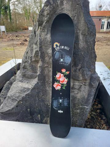 Ride Hellcat 151 dames snowboard beschikbaar voor biedingen