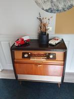 Prachtig gerestaureerd radiomeubel van gründig, Ophalen