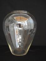 Glazen bolle vaas, Huis en Inrichting, Woonaccessoires | Vazen, Ophalen of Verzenden, Overige kleuren, Glas, Minder dan 50 cm