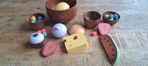 Houten speelgoed fruit taattje keukentje set., Verzamelen, Supermarktacties, Plus, Ophalen of Verzenden