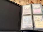 Mooie binder met 128 prachtige kaarten, Hobby en Vrije tijd, Verzamelkaartspellen | Pokémon, Ophalen of Verzenden, Zo goed als nieuw