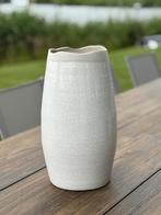 Aardewerk vaas merk Santos craquele verf off white, Huis en Inrichting, Wit, Aardewerk of Porselein, Ophalen of Verzenden, Zo goed als nieuw