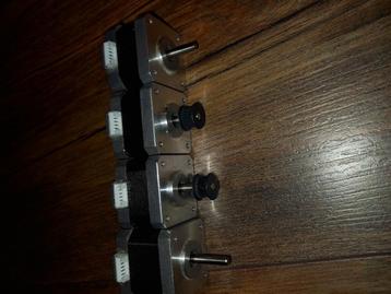 Stepper motors beschikbaar voor biedingen