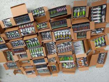 Mix partij pluggen (kunstaas)...80 stuks...circa 25 modellen beschikbaar voor biedingen