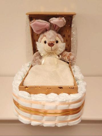 Luiertaart wieg in zachte kleuren/ Babyshower of geboorte  beschikbaar voor biedingen