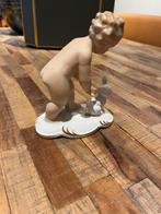 Porseleinen beeldje van een kind met konijn, Antiek en Kunst, Kunst | Beelden en Houtsnijwerken, Ophalen