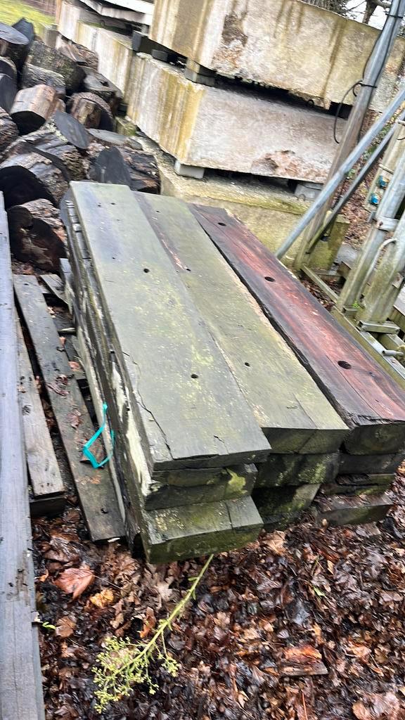 Partij balken Moet weg!, Doe-het-zelf en Verbouw, Hout en Planken, Balk, Overige houtsoorten, 300 cm of meer, 50 mm of meer, Ophalen