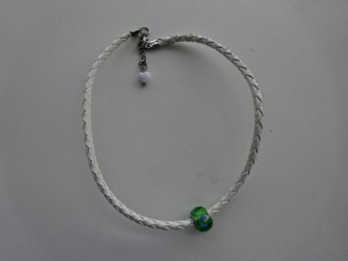 Mooie witte armband van Heartbeads met bedel / NIEUW, Sieraden, Tassen en Uiterlijk, Armbanden, Nieuw, Wit, Met bedels of kralen
