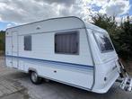 Adria Altea 462 PS Enkele bedden zit + mover, Caravans en Kamperen, Caravans, Overige typen, Bedrijf, Treinzit, 750 - 1000 kg