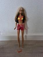 Barbie pop mattel cali girl California surfer zee zwem 2003, Ophalen of Verzenden, Zo goed als nieuw, Barbie