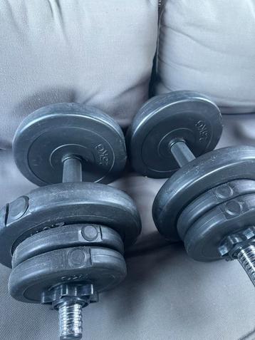 2x 2,5kg Verstelbare Dumbbells beschikbaar voor biedingen