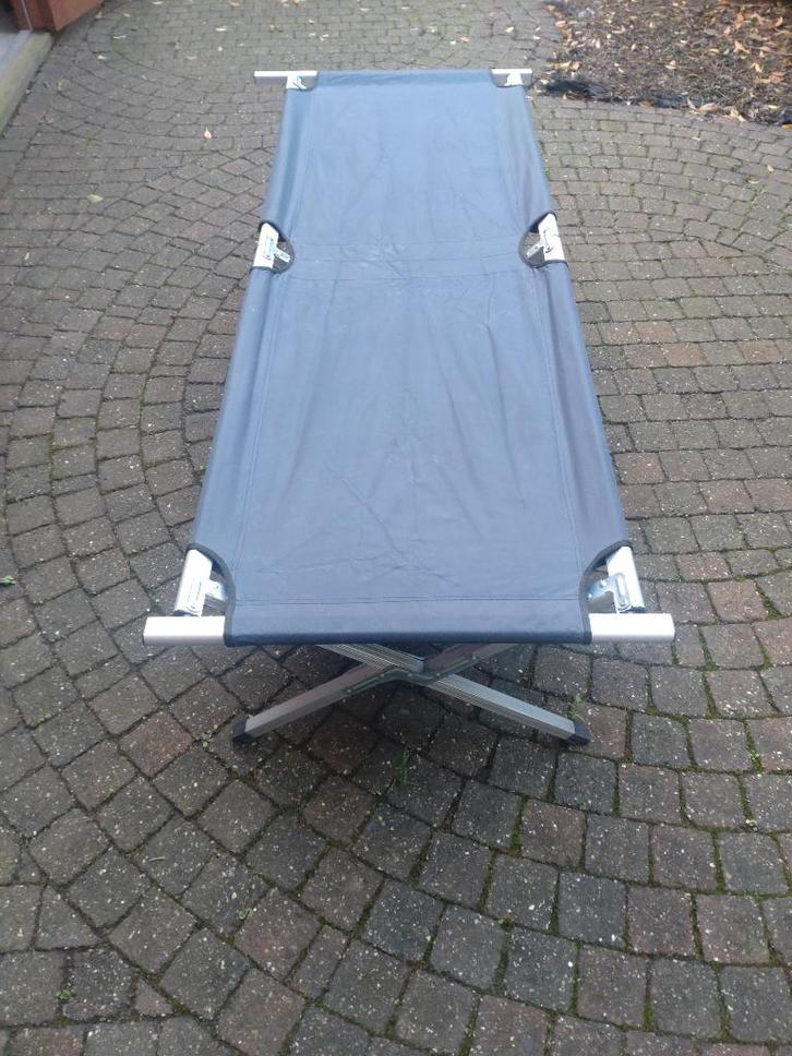 Veldbed, Caravans en Kamperen, Kampeermeubelen, Zo goed als nieuw, Overige, Ophalen