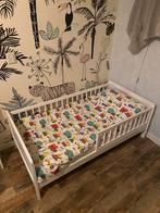 Mooi peuterbed met matras en beschermer, Ophalen, 70 tot 85 cm, Zo goed als nieuw, Minder dan 140 cm