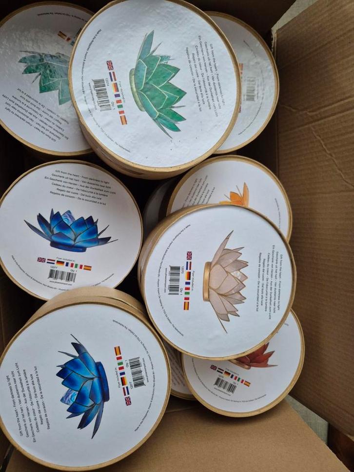 Lotus Kaarslichthouders, Huis en Inrichting, Woonaccessoires | Kandelaars en Kaarsen, Nieuw, Kandelaar, Minder dan 25 cm, Kunststof