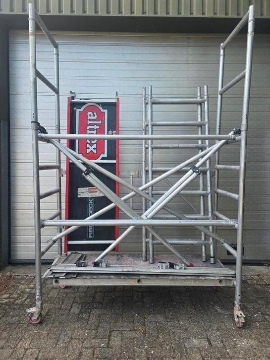 Altrex kamersteiger incl.opbouw, Doe-het-zelf en Verbouw, Steigers, Gebruikt, Rolsteiger of Kamersteiger, 5 meter of hoger, Ophalen