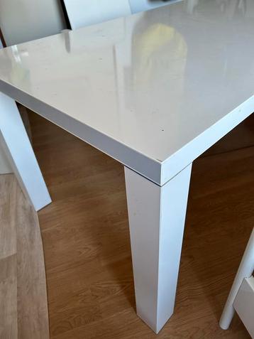 IKEA Tafel beschikbaar voor biedingen