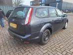 Ford Focus Wagon 1.6 TDCI Titanium AIRCO/NAP, Stof, Gebruikt, Grijs, Euro 4