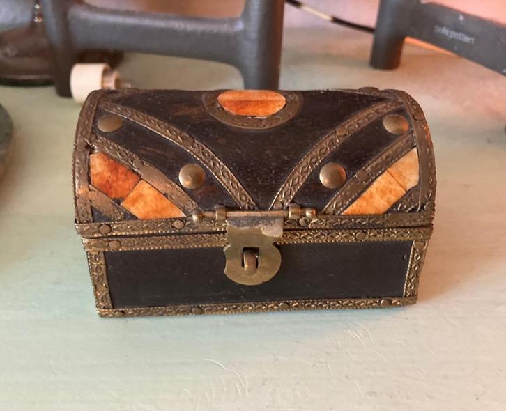 Vintage antiek zwart ingelegd sieradendoosje kistje India, Antiek en Kunst, Antiek | Woonaccessoires, Ophalen of Verzenden