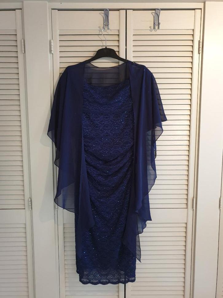 Gina Bacconi marine blauwe kanten cocktail dress, Kleding | Dames, Jurken, Nieuw, Maat 42/44 (L), Blauw, Onder de knie, Ophalen