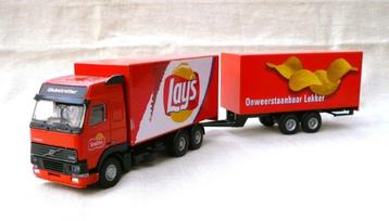 Lion toys Volvo FH12 Globetrotter combi Smiths Lays chips.